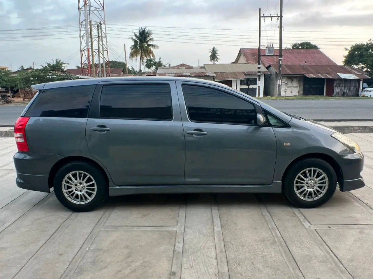 Toyota Wish 2005 Low Mileage thumbnail 2