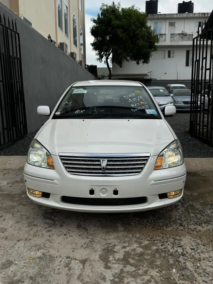 Toyota Premio 2004