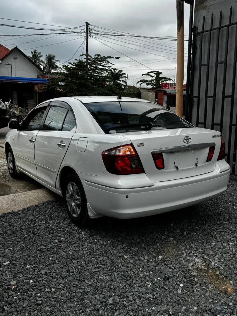 Toyota Premio 2004 thumbnail 4