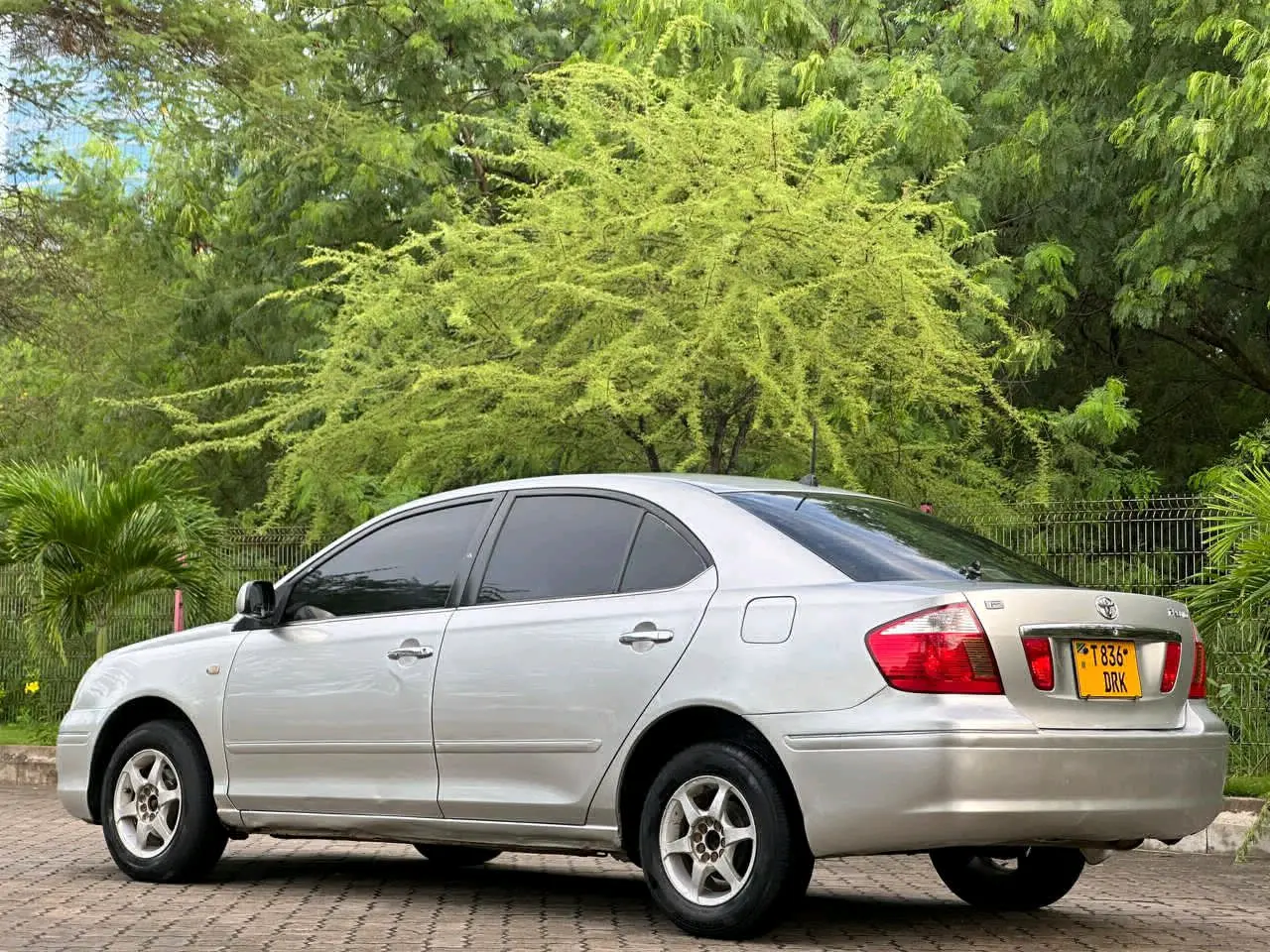 Toyota Premio F 2005 thumbnail 5
