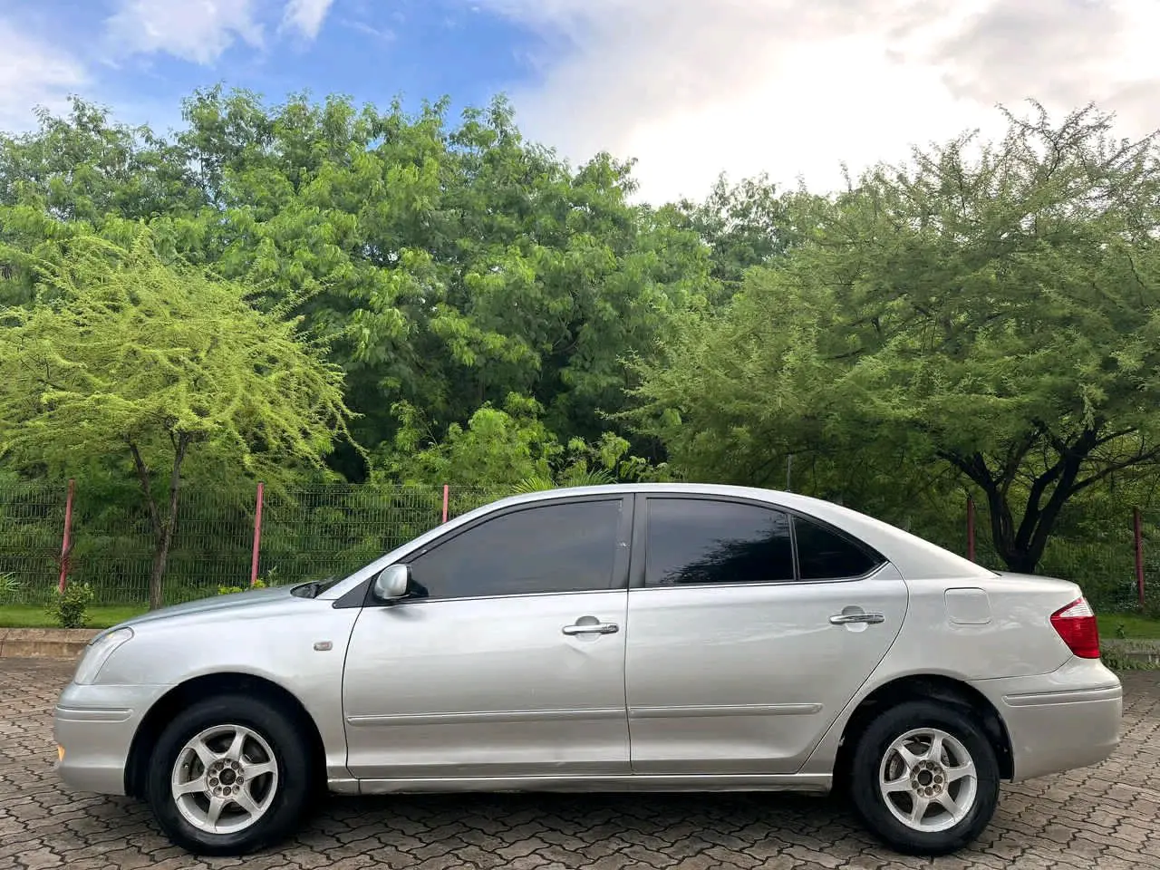 Toyota Premio F 2005 thumbnail 6