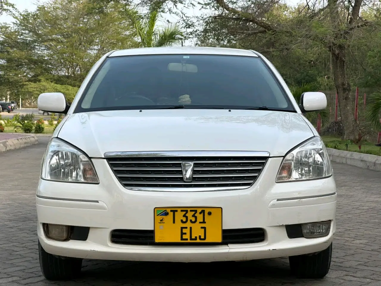 Toyota Premio G 2004, White, 1990cc