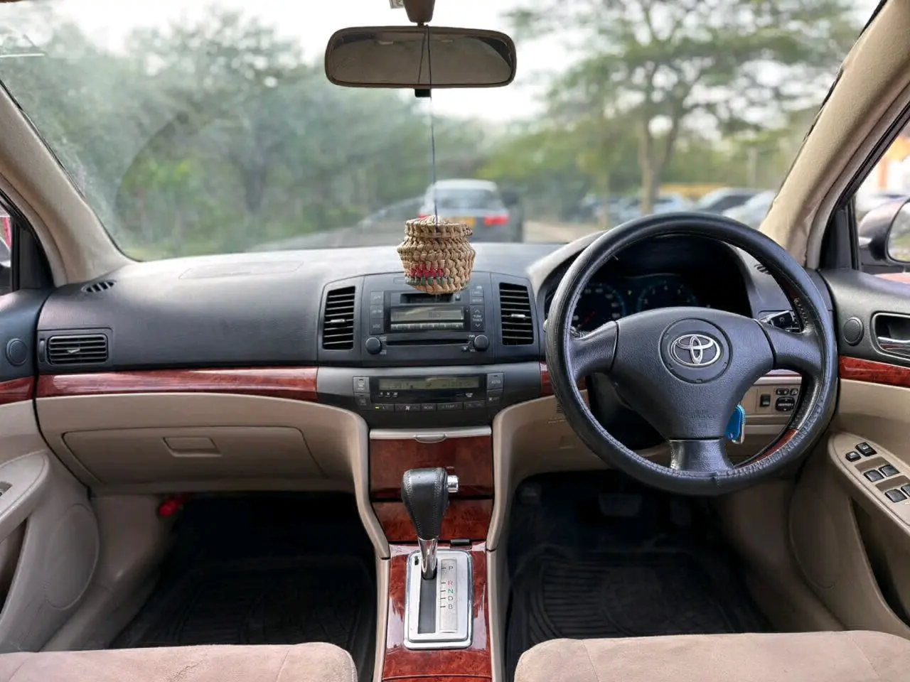 Toyota Premio G 2004, White, 1990cc thumbnail 9