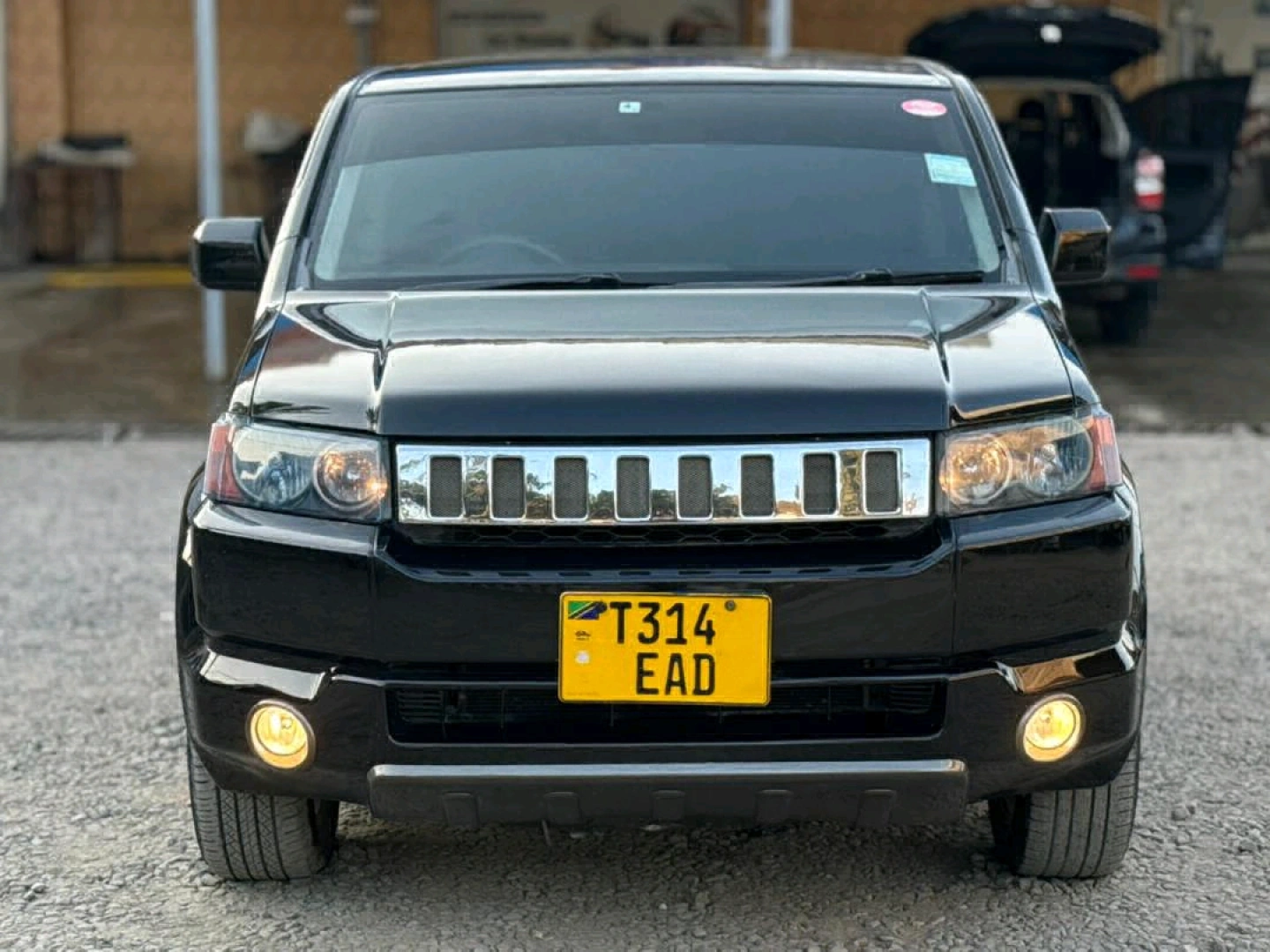 Black Honda Crossroad SUV EAD