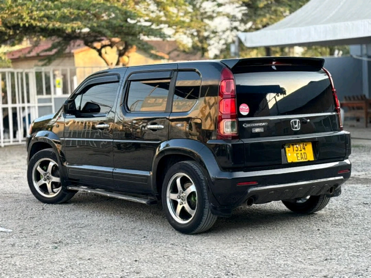 Black Honda Crossroad SUV EAD thumbnail 5