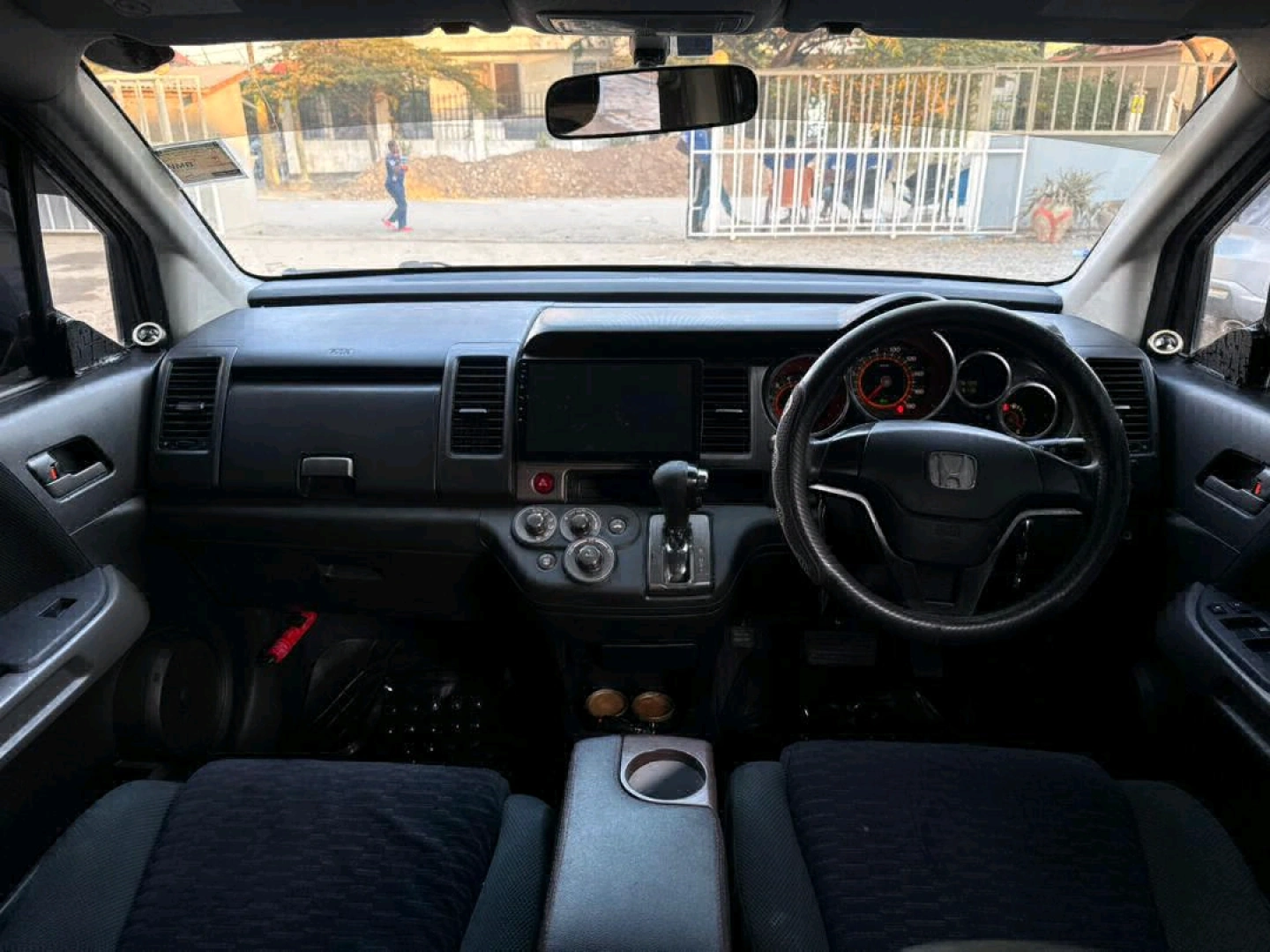 Black Honda Crossroad SUV EAD thumbnail 8