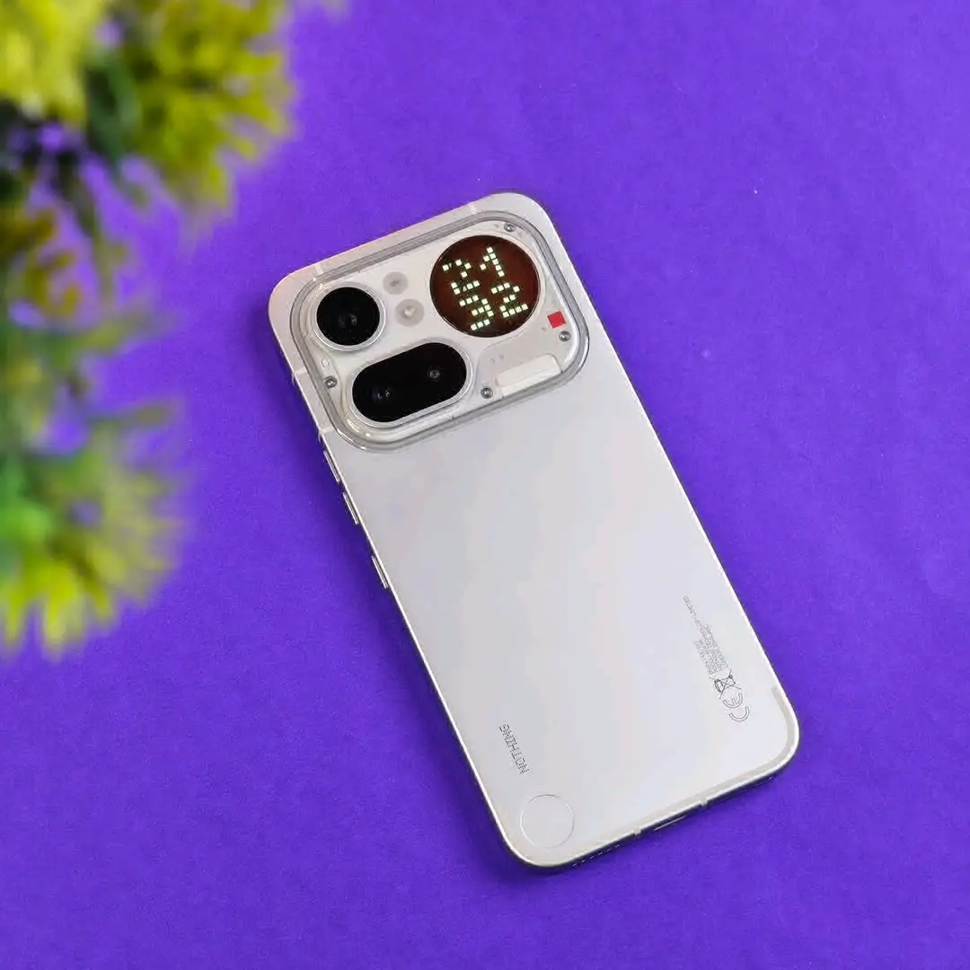 Nothing Phone 4a Pro (256GB/12GB RAM) thumbnail 3