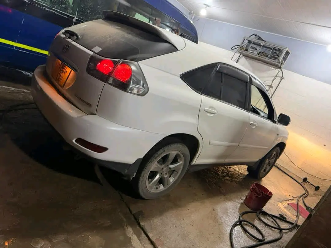Toyota Harrier 2006 thumbnail 4
