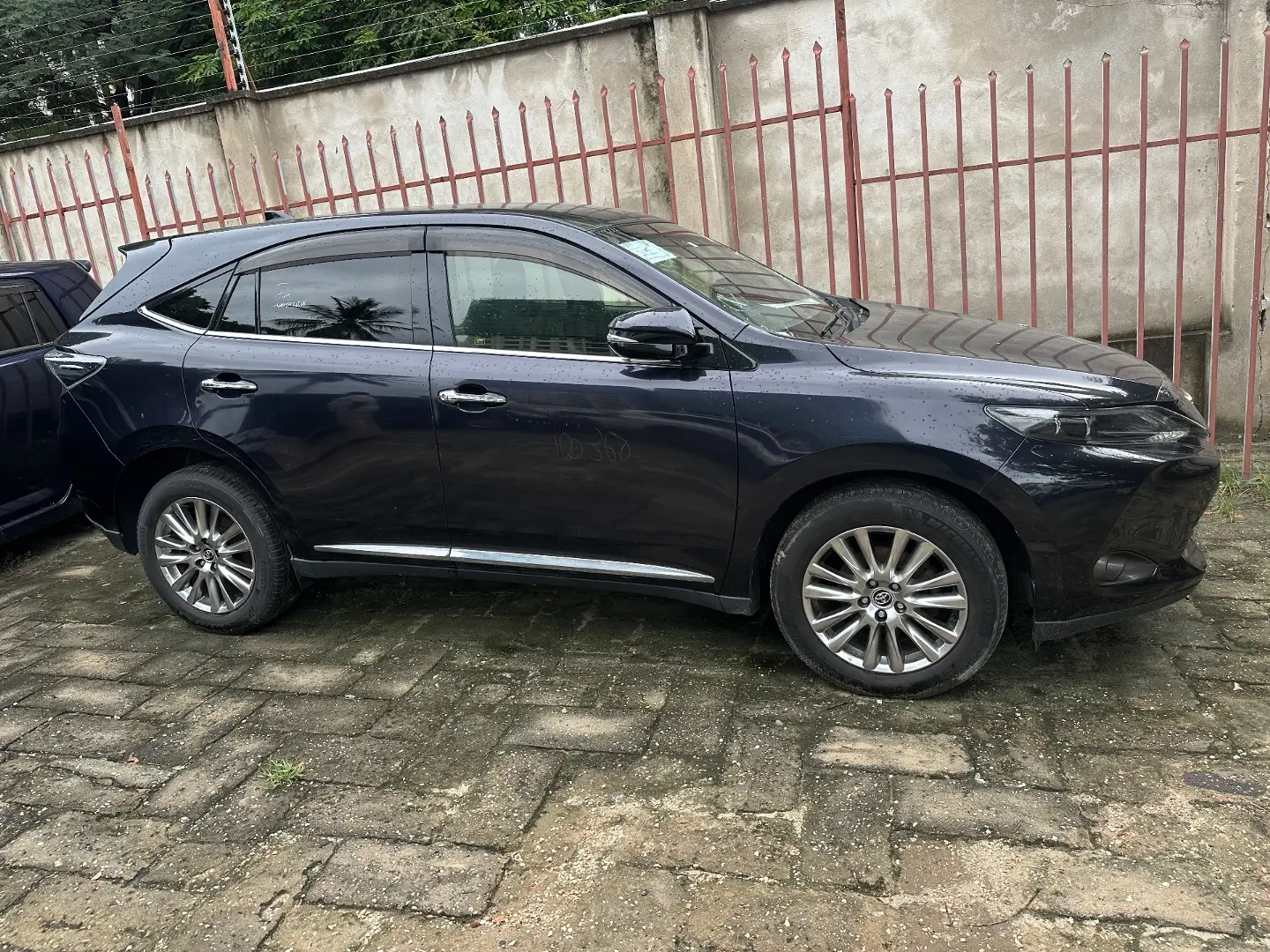 Toyota Harrier Anaconda 2015 thumbnail 2