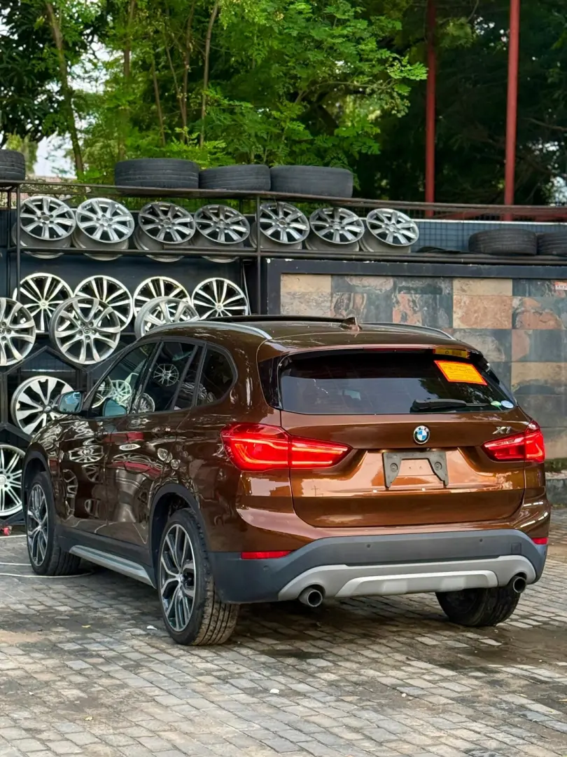 BMW X1 2017 Metallic Brown thumbnail 4