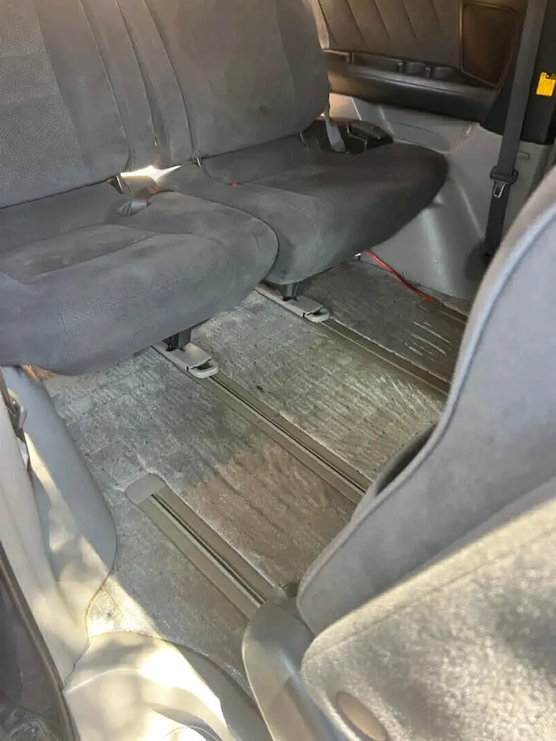 Toyota Alphard Minivan for Sale thumbnail 6