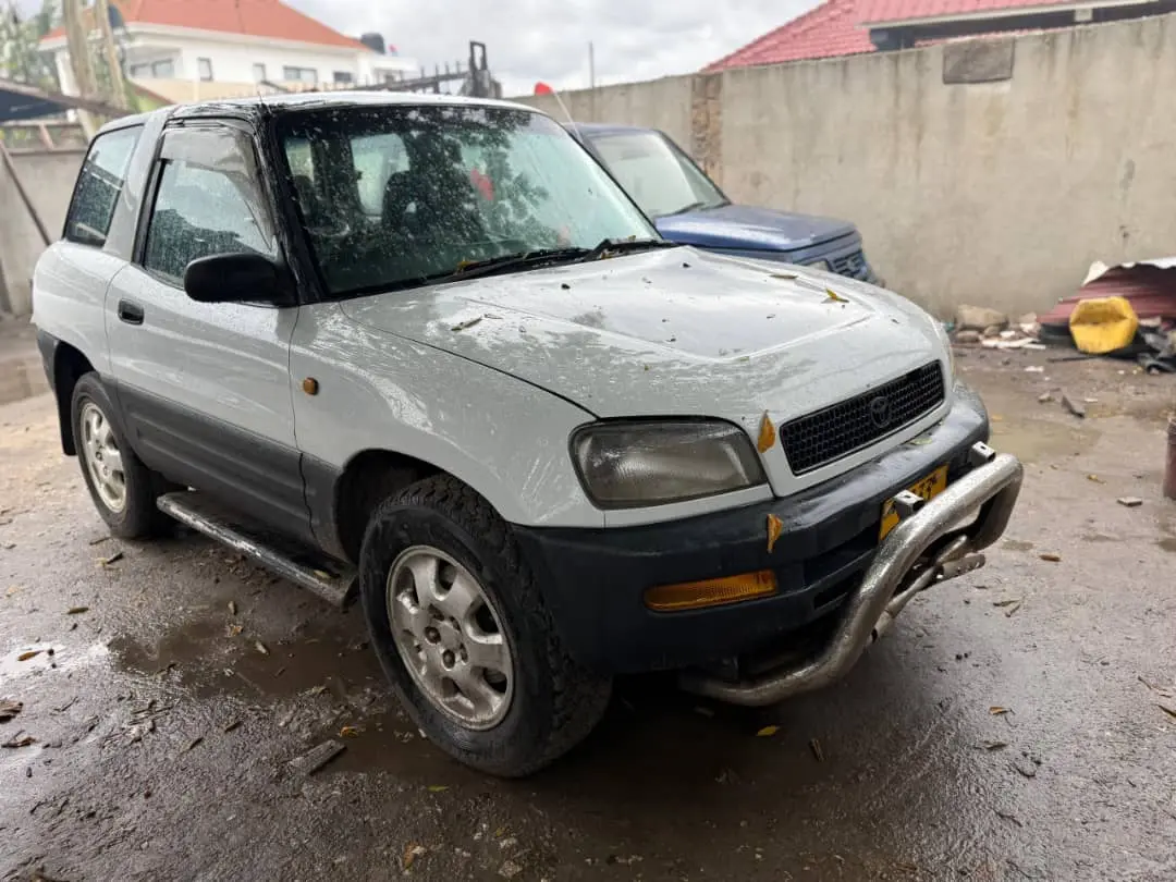 Used White Toyota RAV4 Short Chassis for Sale