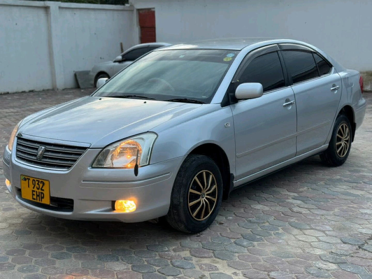 Toyota Premio F Automatic Sedan 1490cc thumbnail 4