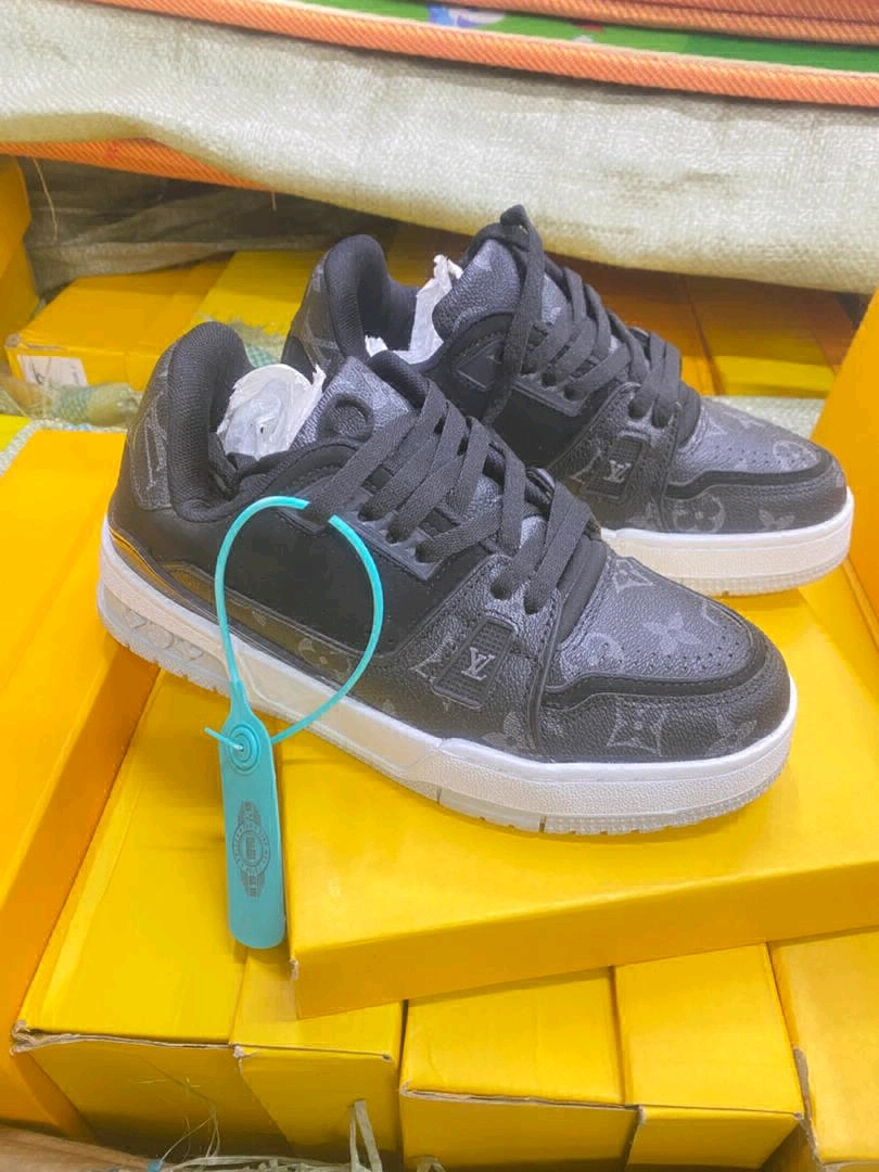 New Pink Low-Top Sneakers (Raba Kali) thumbnail 2