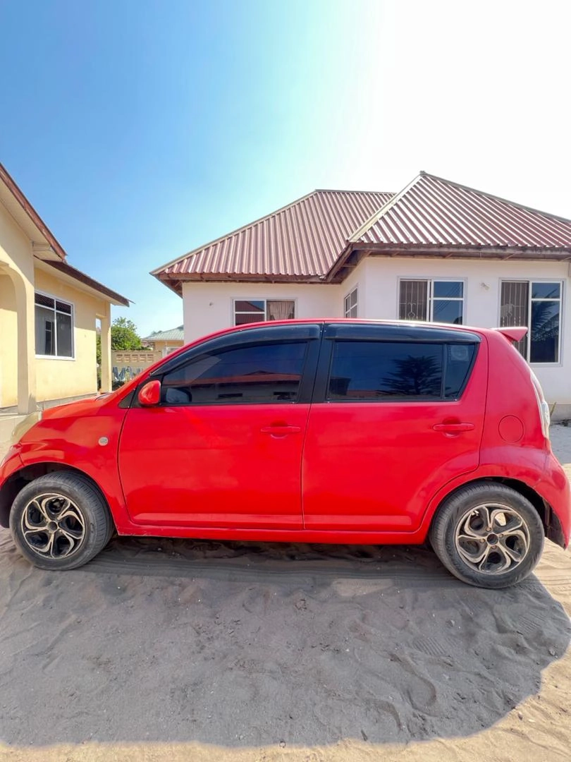 Red Toyota Passo CVT Full Ace Low KM thumbnail 7