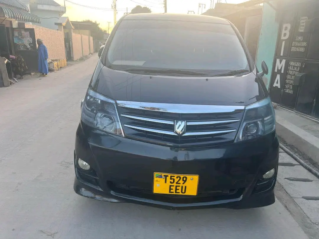 Toyota Alphard Nyeusi Inauzwa