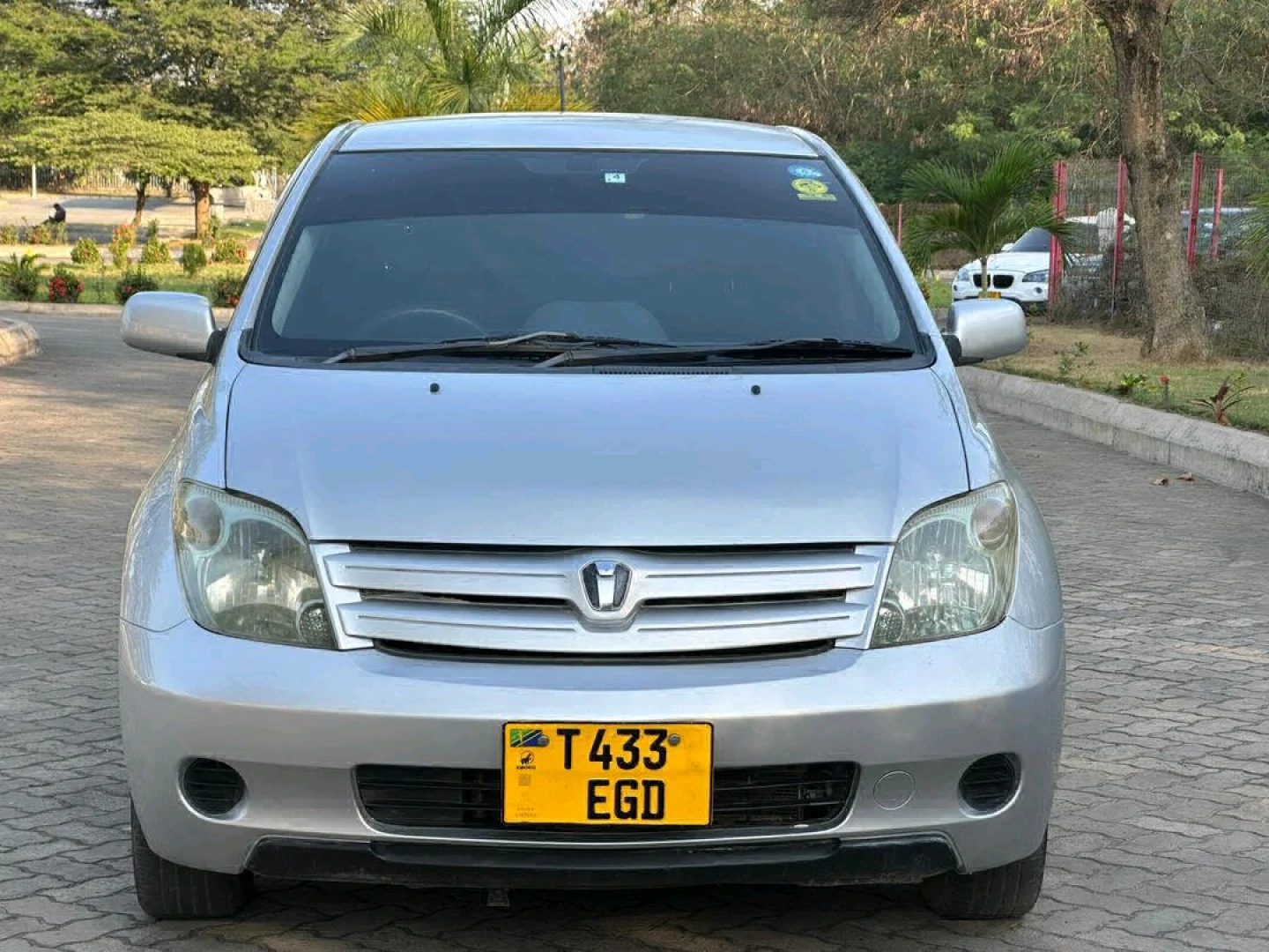 Toyota IST EGD 2004 - 1290cc (Silver)