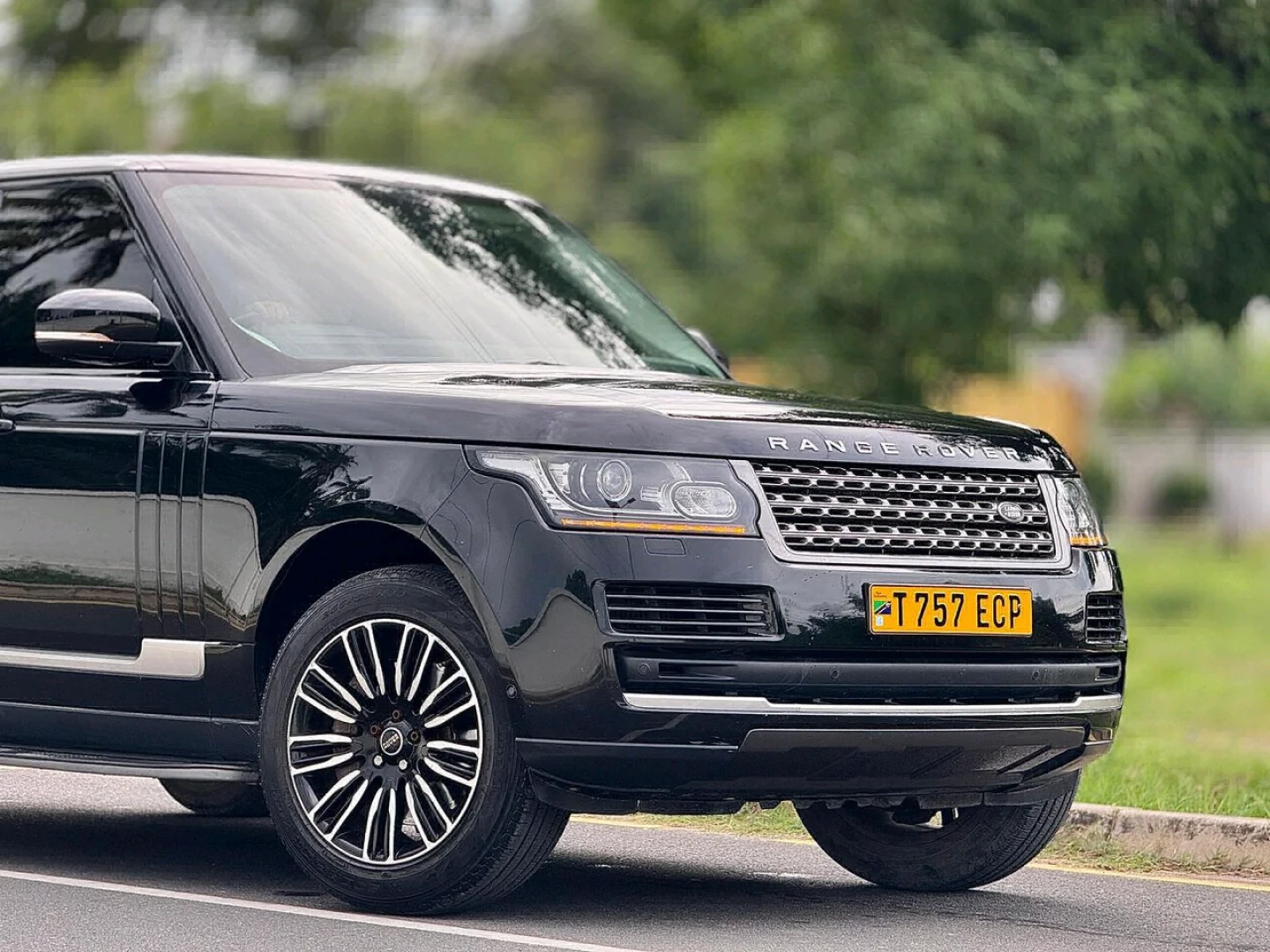 Range Rover Vogue ECP 2014 SUV thumbnail 5