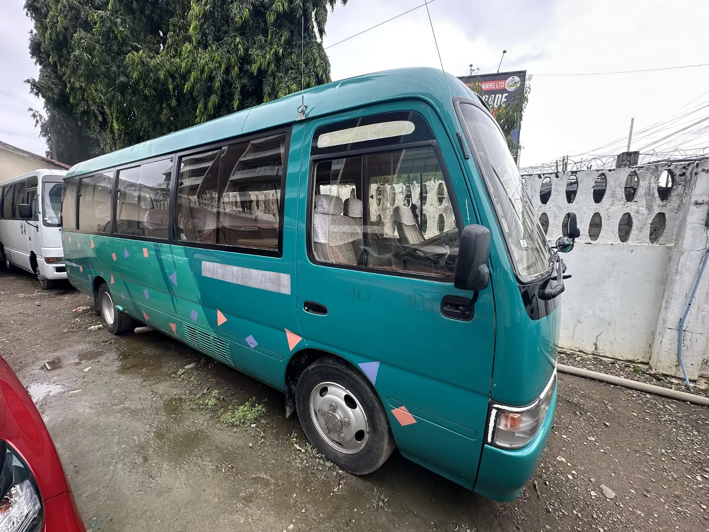 Toyota Coaster 2004 thumbnail 2