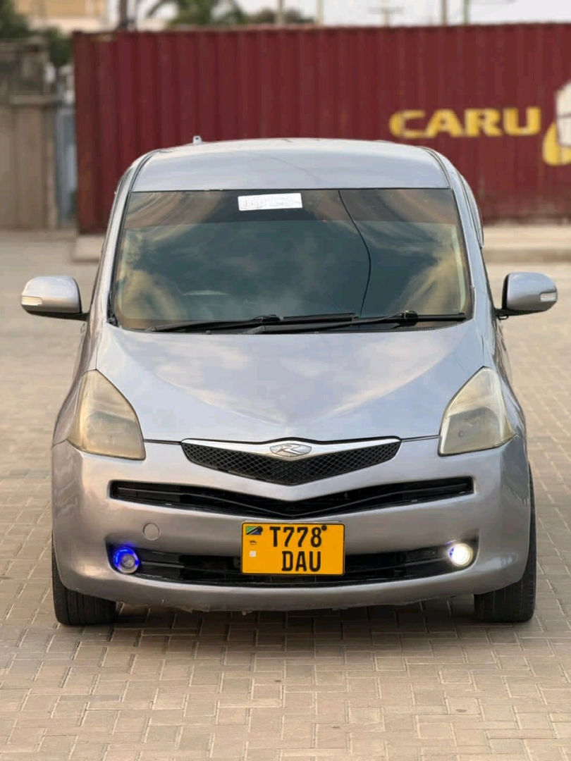 Toyota Ractis DAU Full AC 1490cc