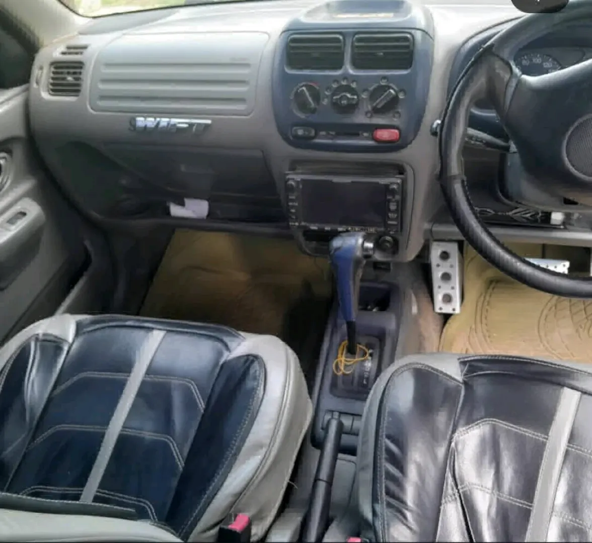 Suzuki Swift DDY 2001 Automatic thumbnail 7