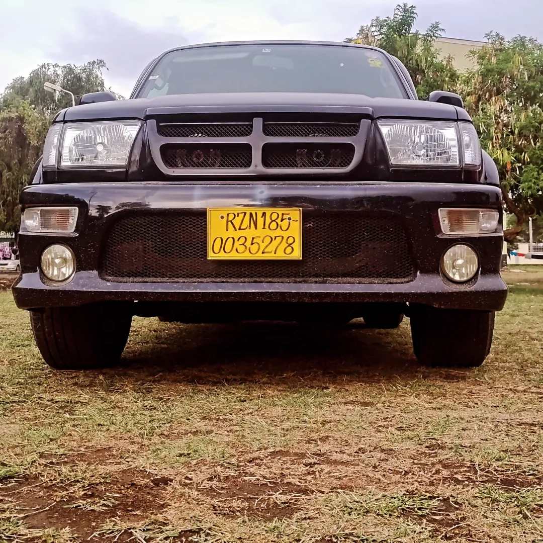 Black Toyota Hilux Surf 3RZ Engine for Sale