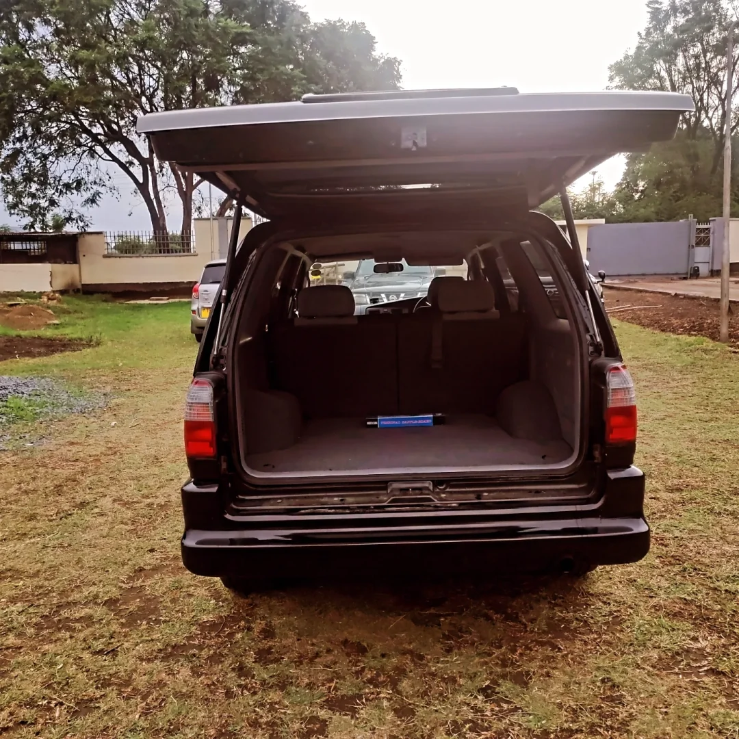 Black Toyota Hilux Surf 3RZ Engine for Sale thumbnail 4