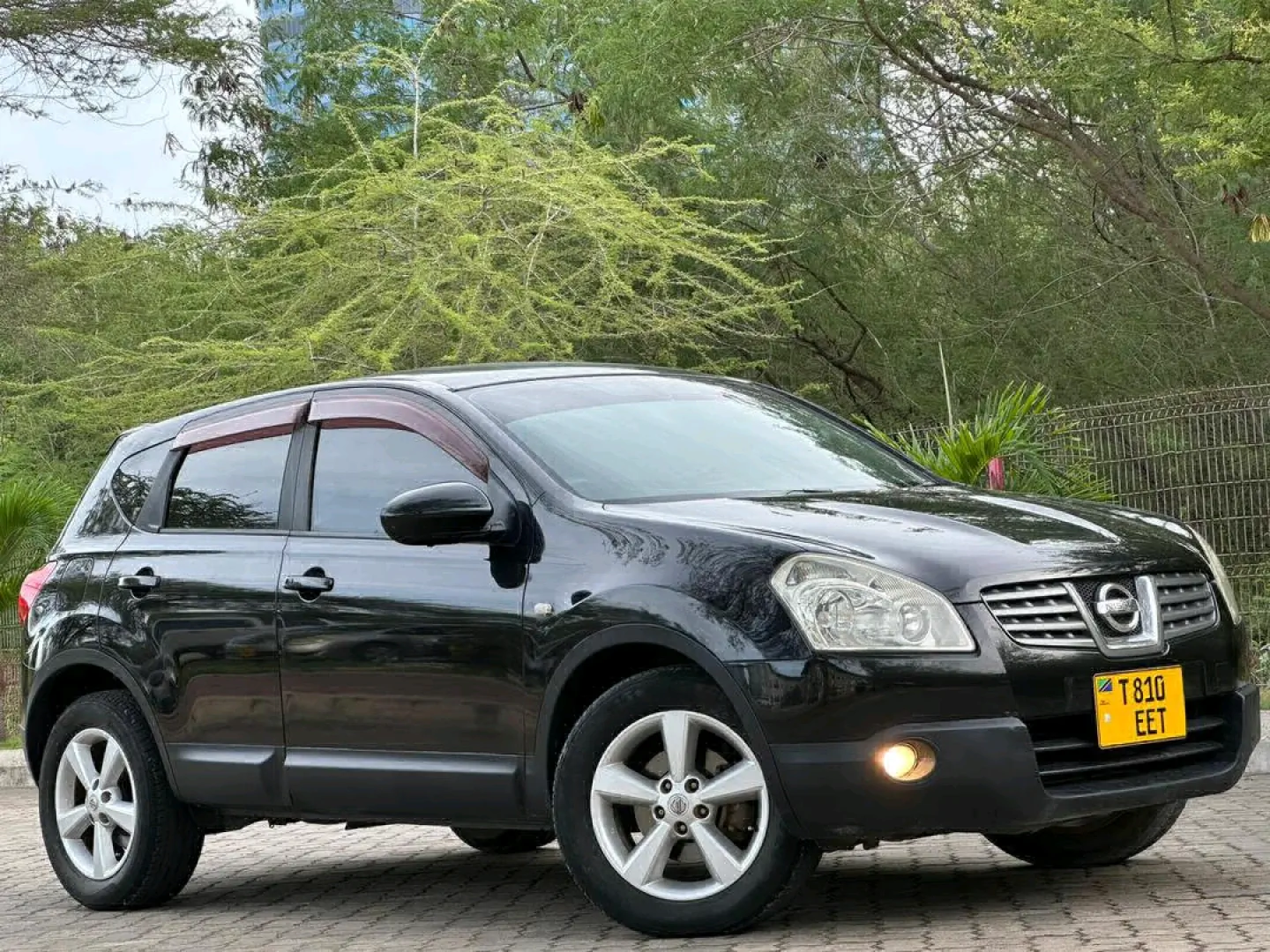 Black 2009 Nissan Dualis (Qashqai) SUV for Sale thumbnail 5