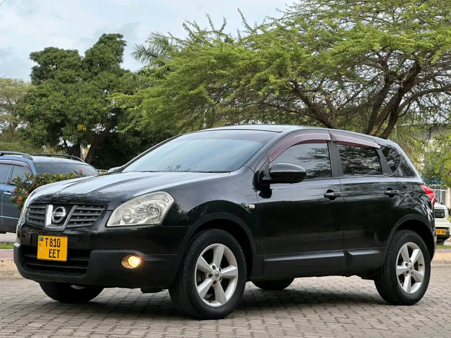 Black 2009 Nissan Dualis (Qashqai) SUV for Sale thumbnail 6