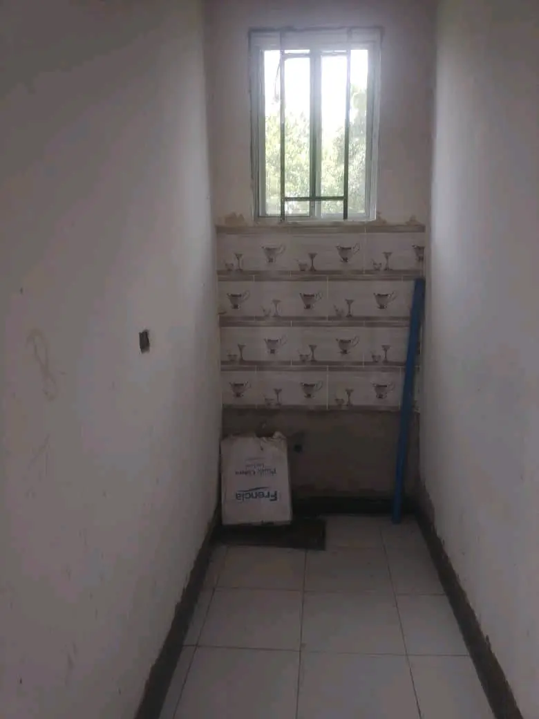 Nyumba Inauzwa Kibaha, 350 sqm, Karibu na Barabara Kuu thumbnail 4