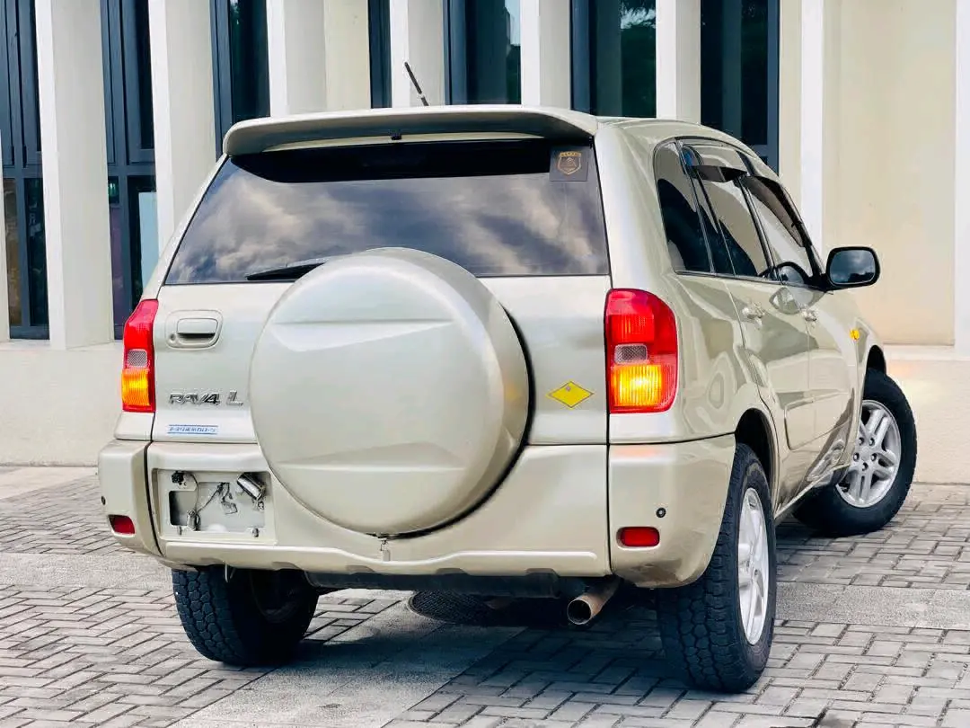 Toyota RAV4 L 2003 Gold thumbnail 3