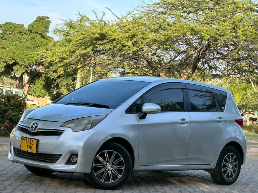 2010 Silver Toyota Ractis (Reg EHL) thumbnail 5