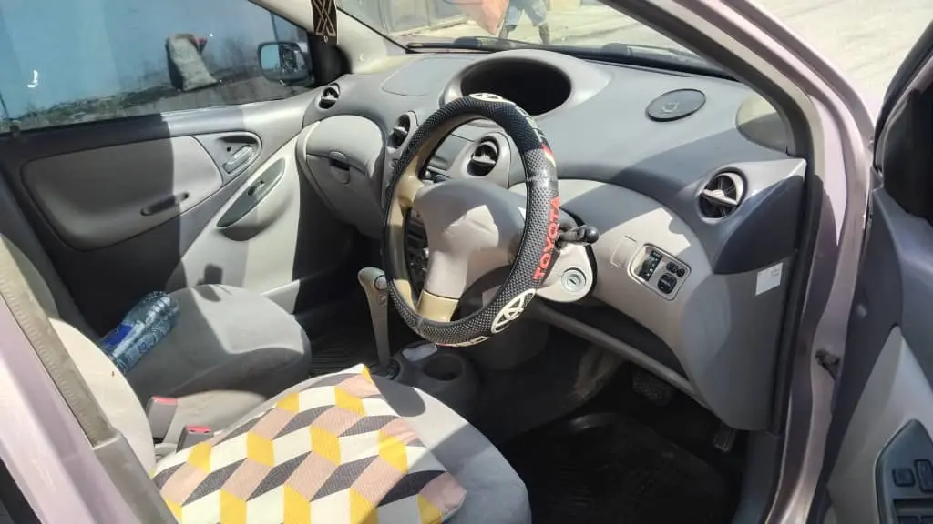 Toyota Platz DEQ thumbnail 3