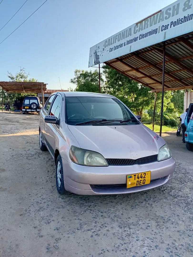Toyota Platz DEQ thumbnail 4