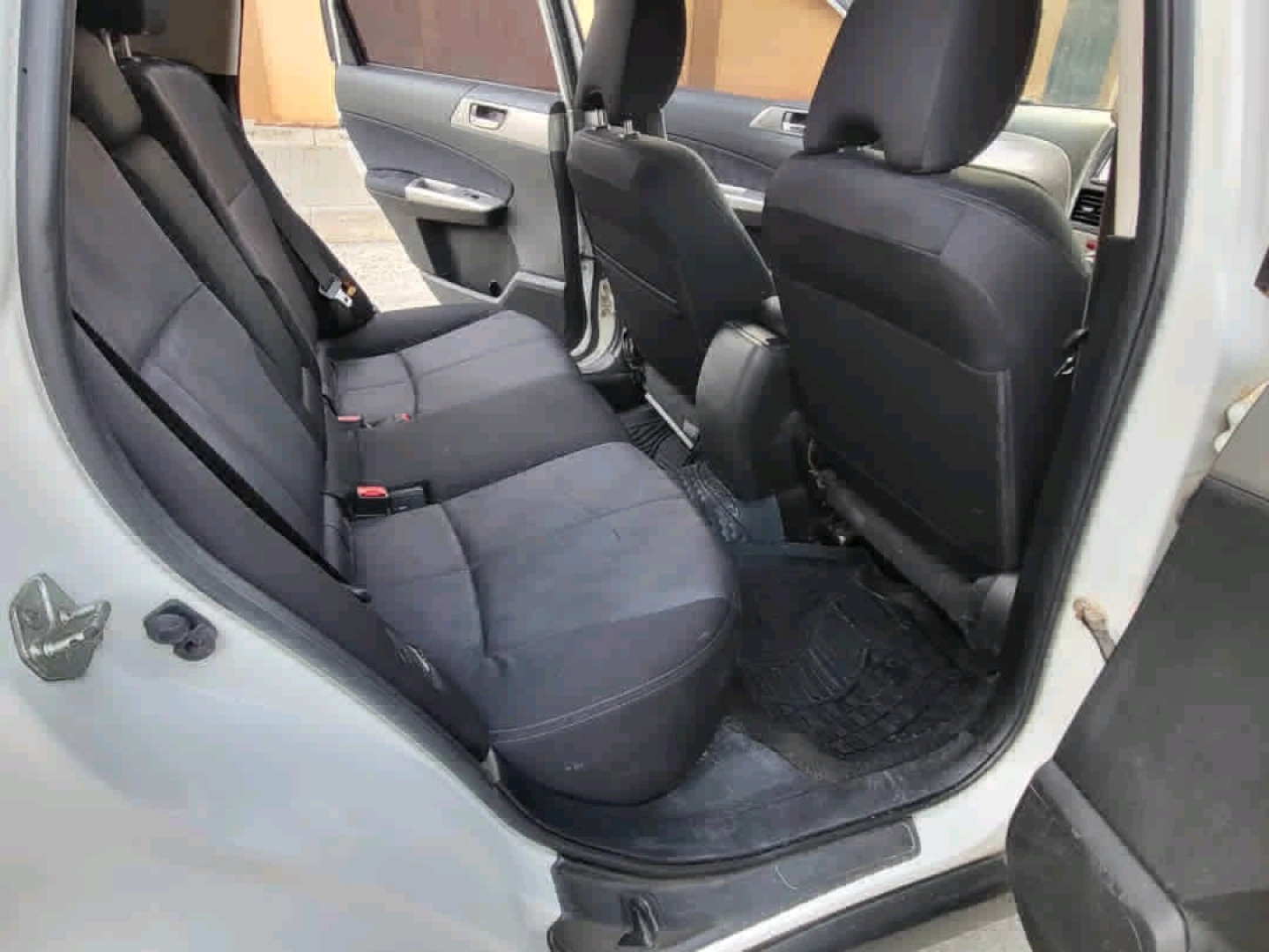 Subaru Forester Non-Turbo 2010 White (Reg DYU) thumbnail 7