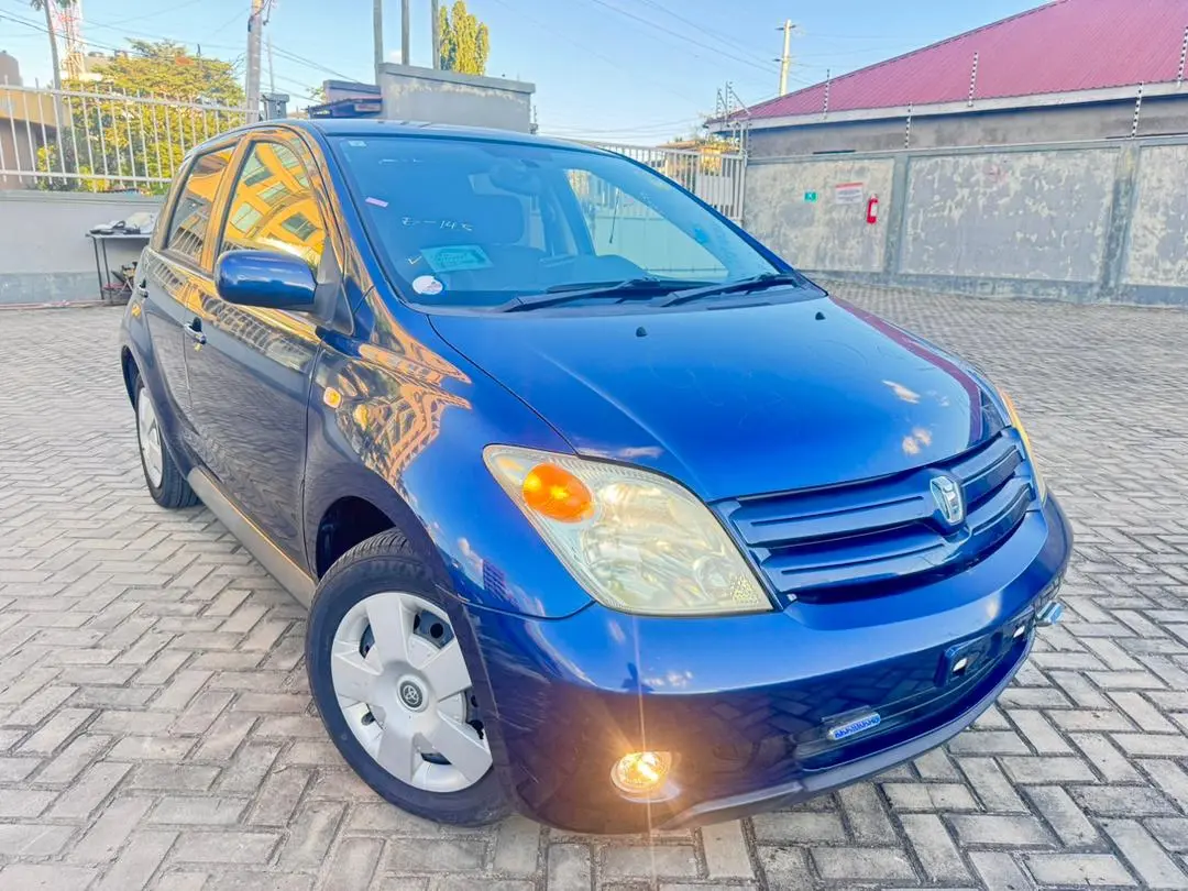 Toyota Ist 2005 thumbnail 8