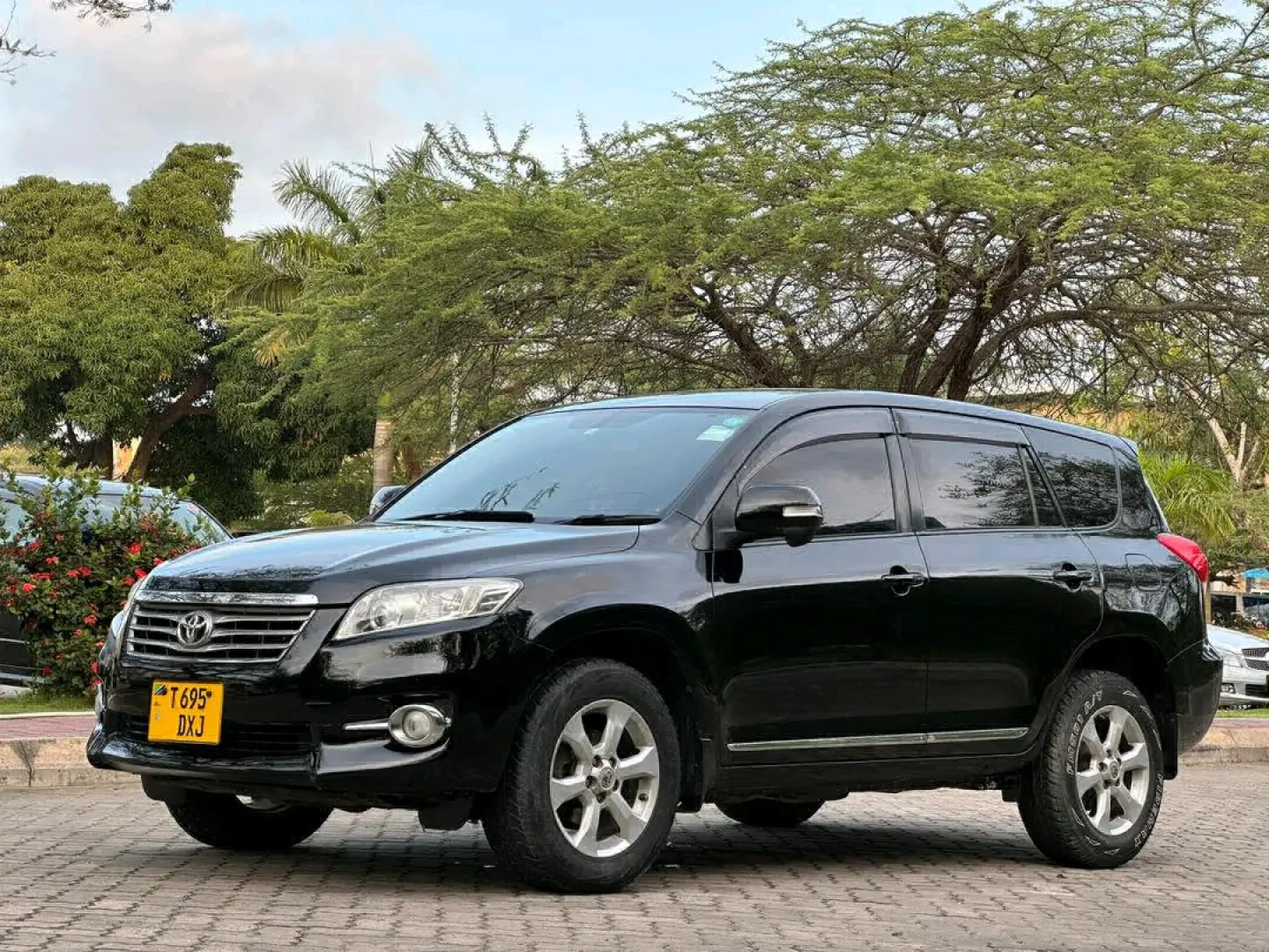 Toyota Vanguard 7 Seater SUV 2010 Black thumbnail 5
