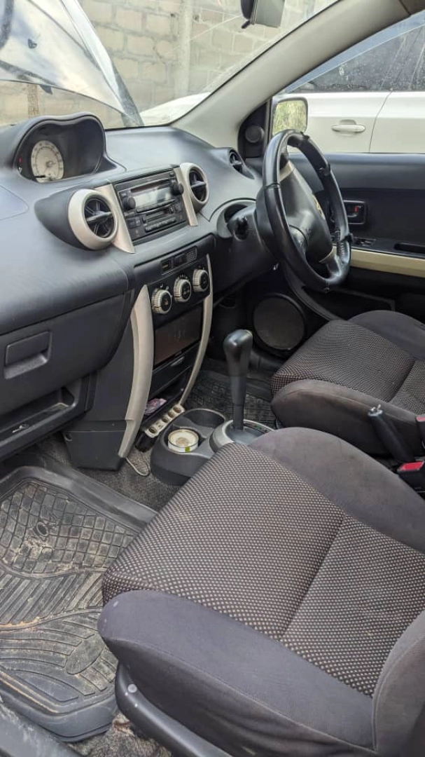 Toyota Ist Car (Engine 1NZ, Full AC) thumbnail 4