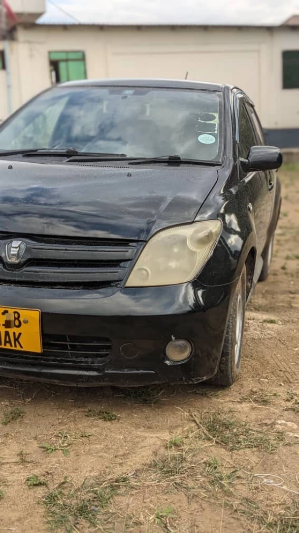 Toyota Ist Car (Engine 1NZ, Full AC) thumbnail 5