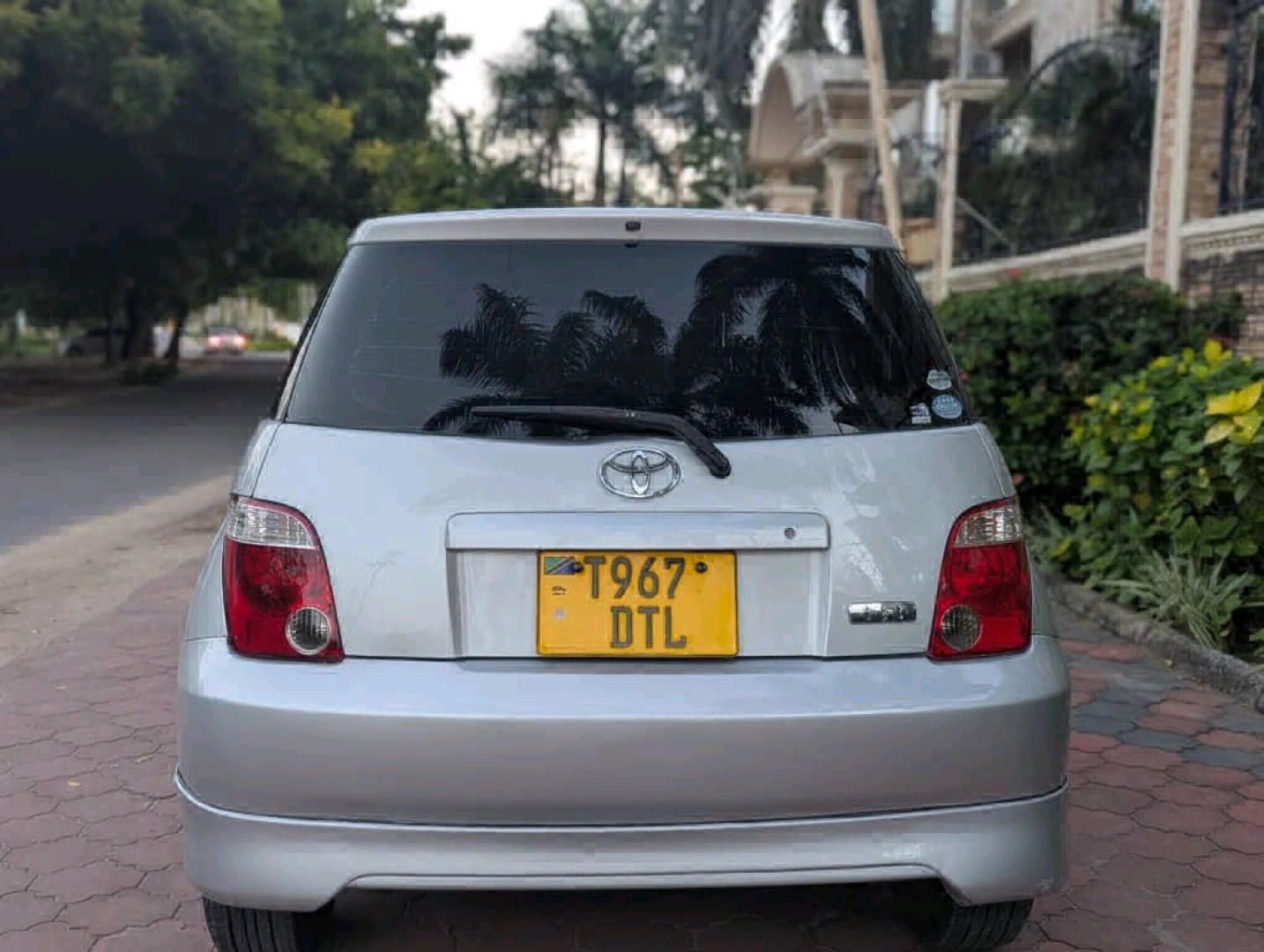 Toyota Ist 2005 Automatic 1290cc thumbnail 2
