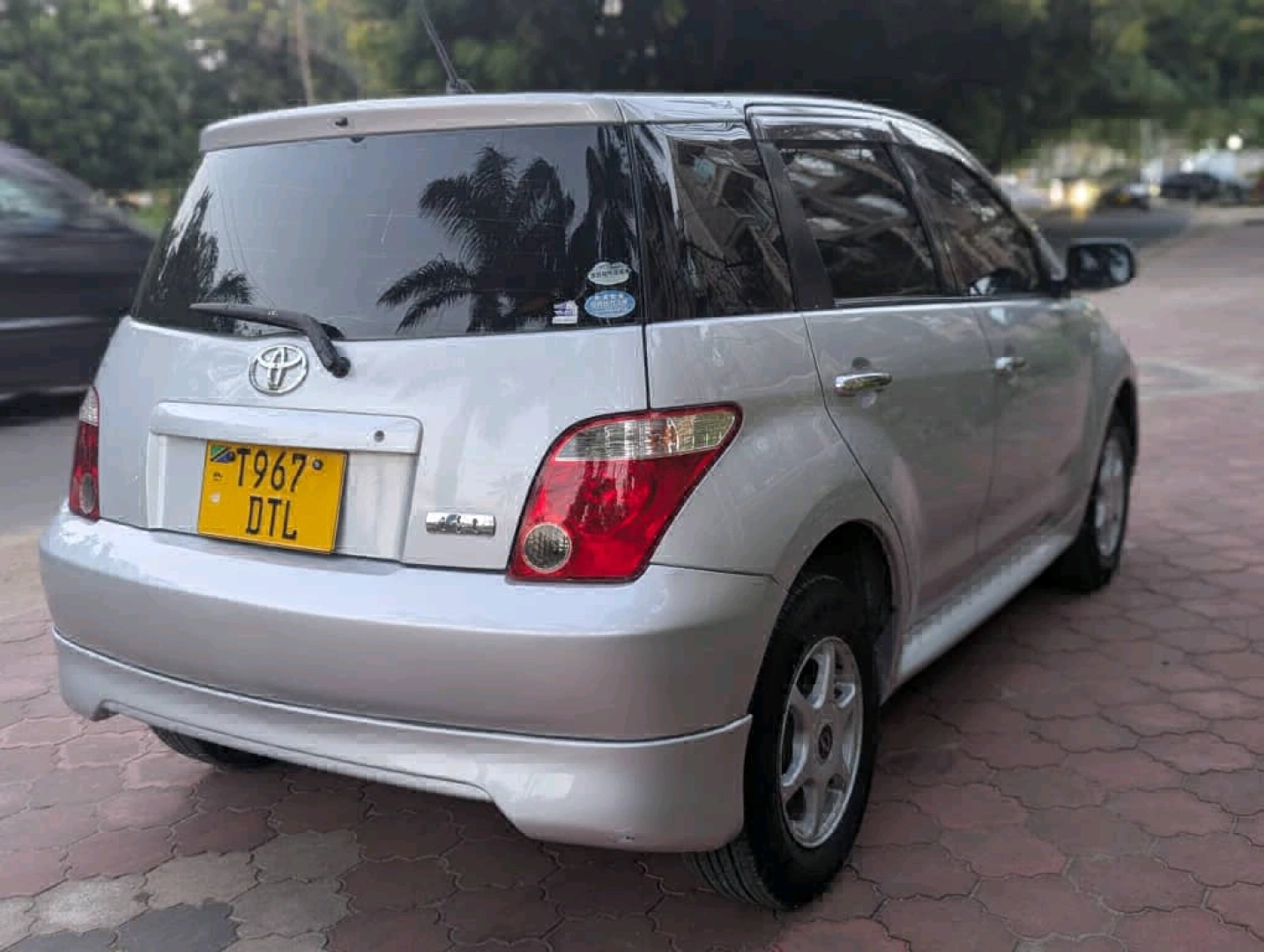 Toyota Ist 2005 Automatic 1290cc thumbnail 4