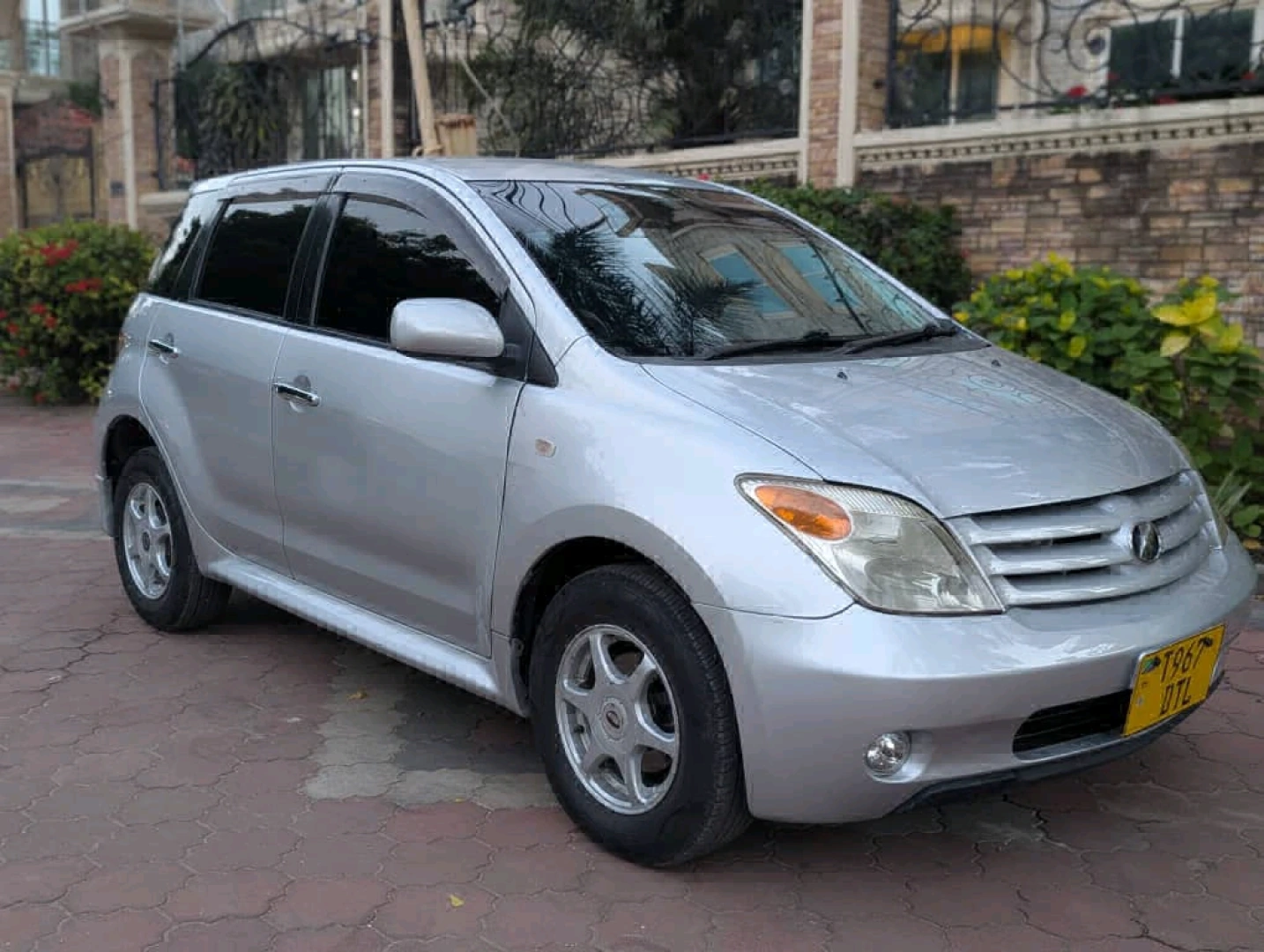 Toyota Ist 2005 Automatic 1290cc thumbnail 6