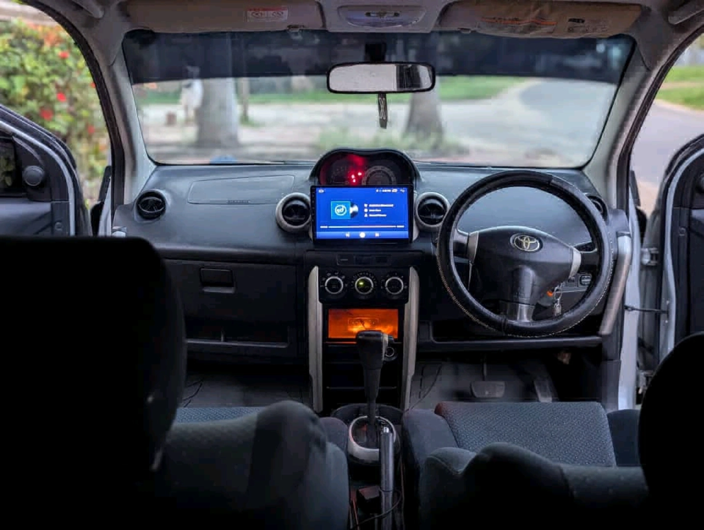 Toyota Ist 2005 Automatic 1290cc thumbnail 8