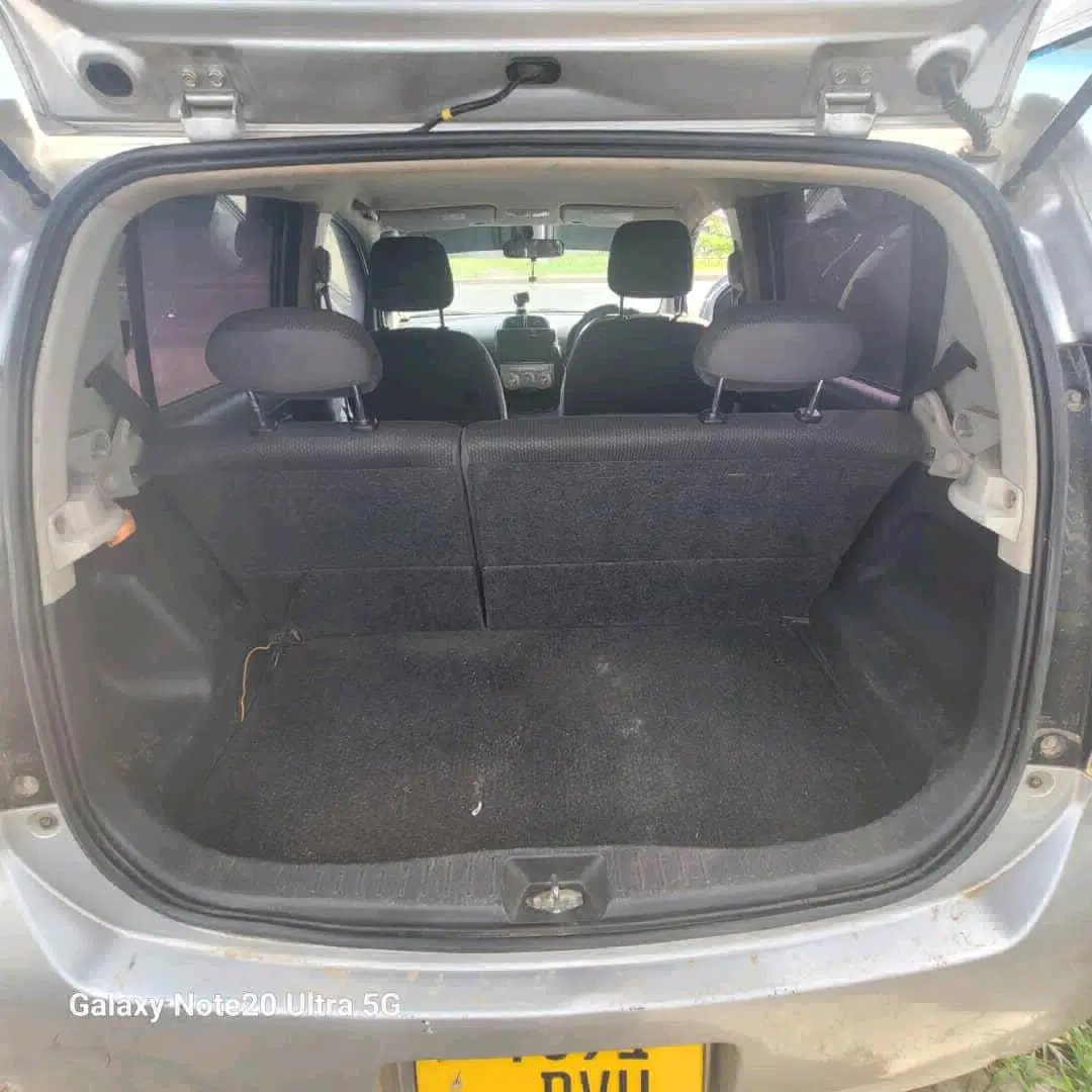 Toyota Passo 2003 Silver thumbnail 4