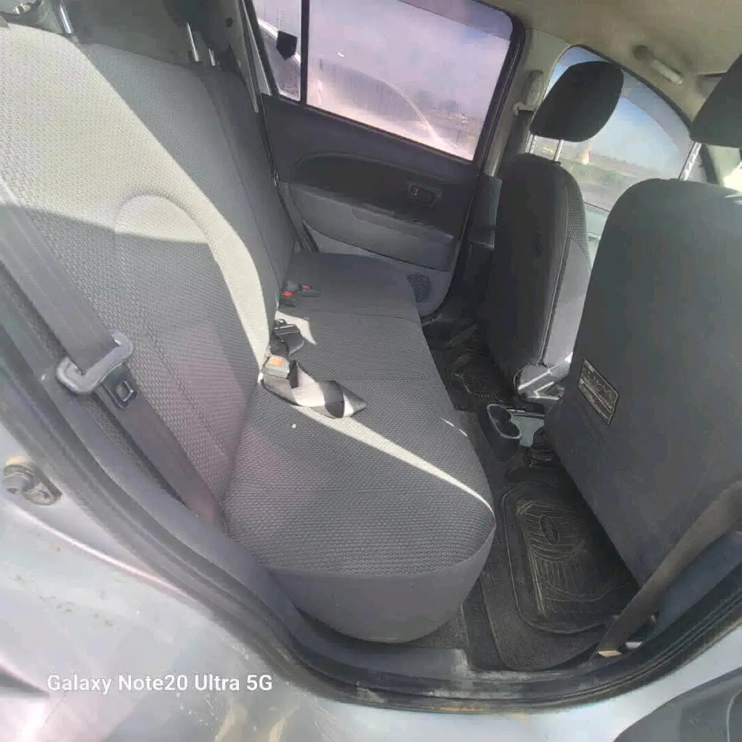 Toyota Passo 2003 Silver thumbnail 5