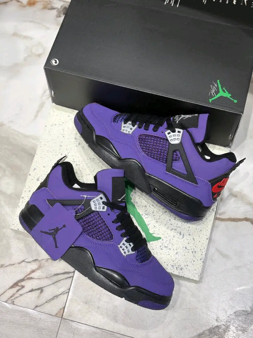 Travis Scott Air Jordan 4 Sneakers