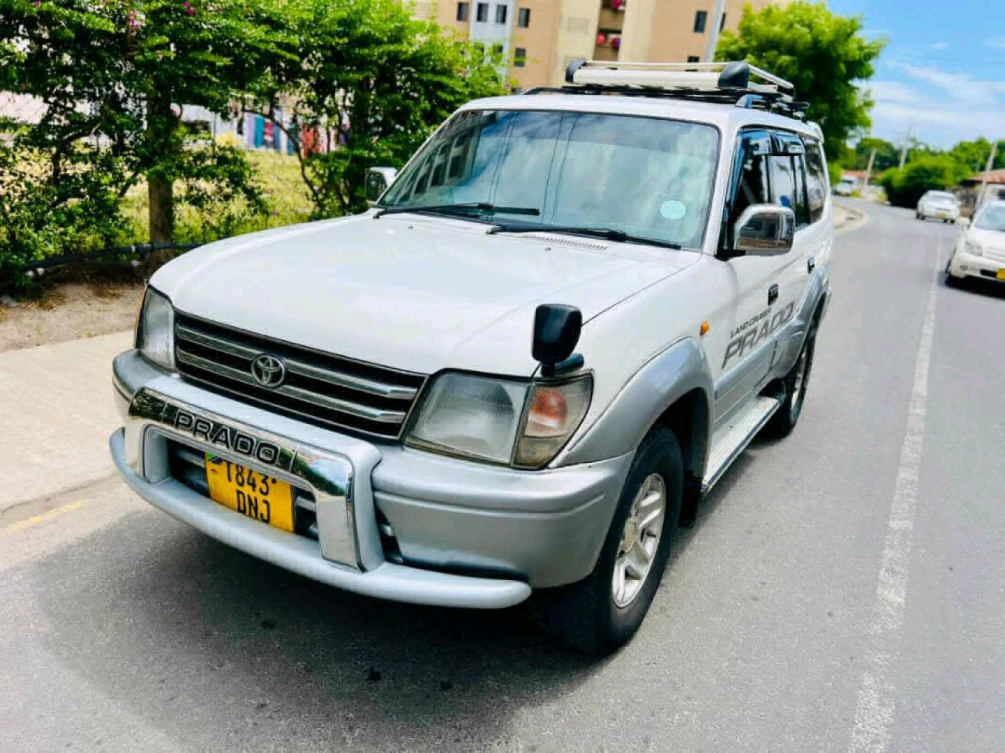 Toyota Prado TXL SUV White 3RZ Engine thumbnail 2
