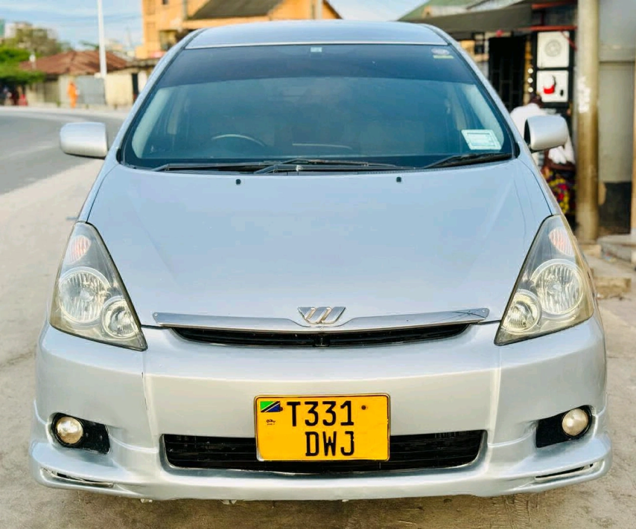 Toyota Wish 2005 Silver 7 Seater thumbnail 2