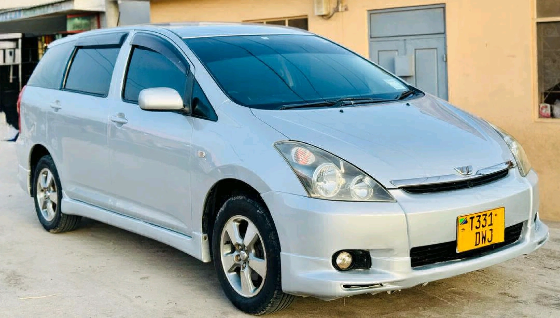 Toyota Wish 2005 Silver 7 Seater thumbnail 3