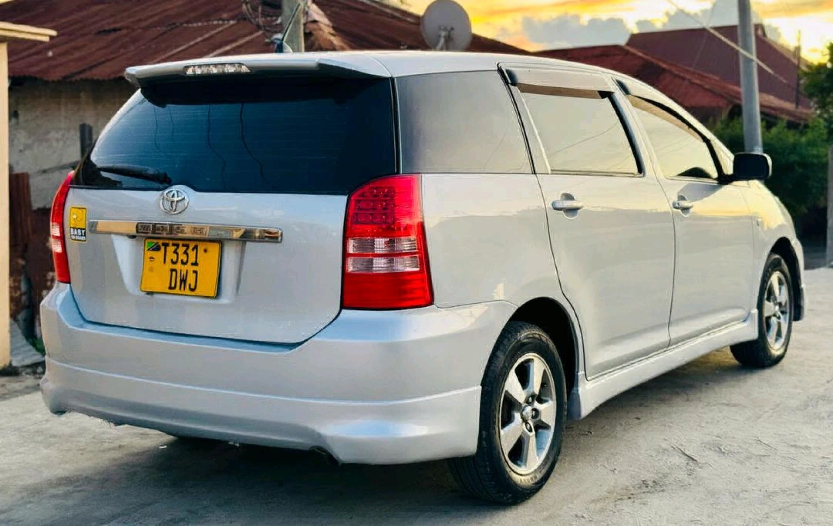 Toyota Wish 2005 Silver 7 Seater thumbnail 4